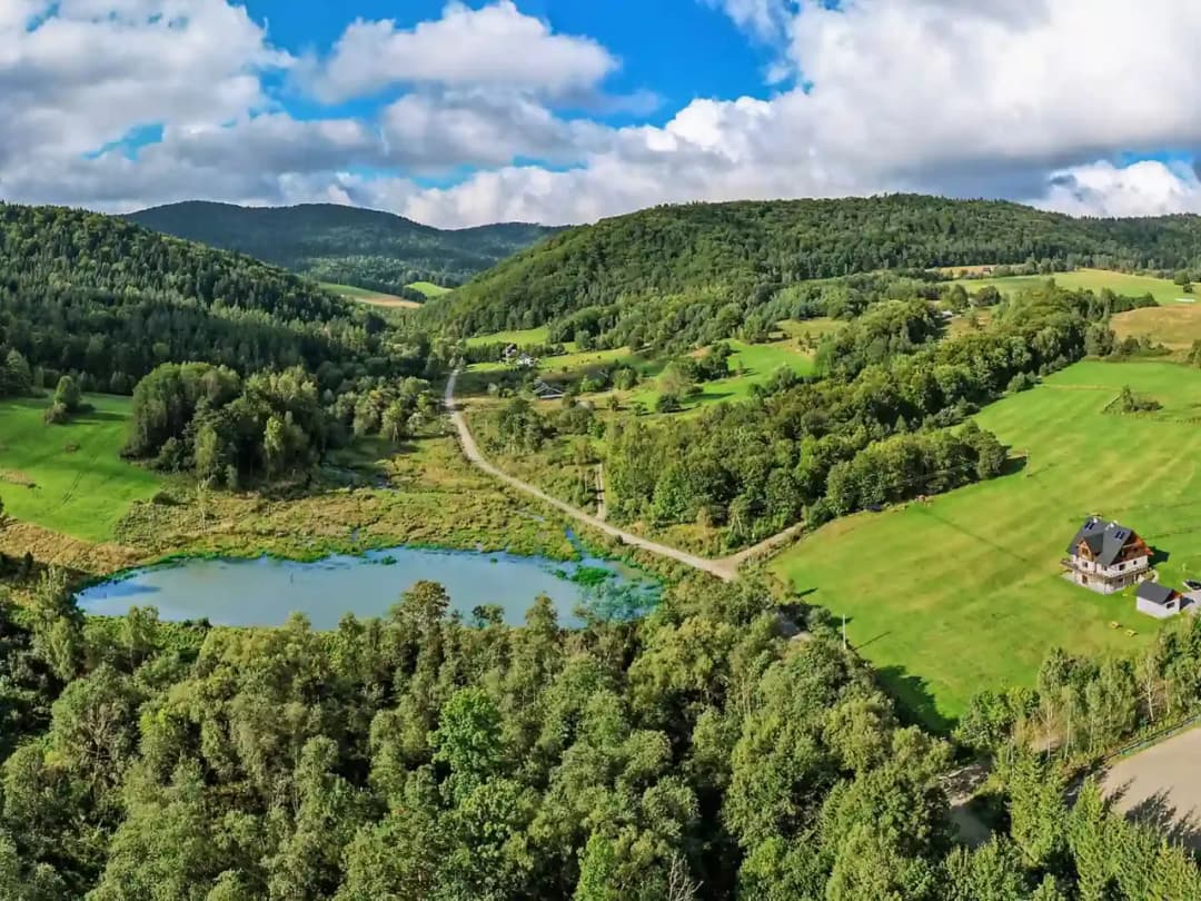 Beskid Niski atrakcje: odkryj niezapomniane miejsca i przygody