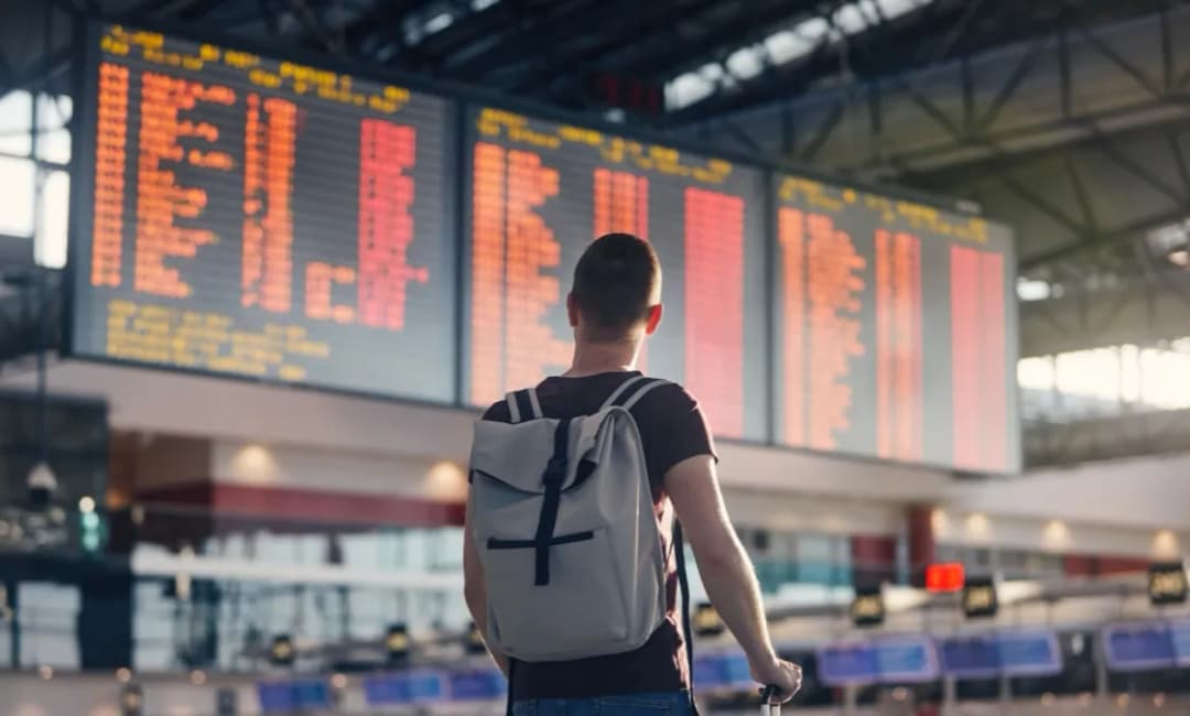 Ile wcześniej być na lotnisku z bagażem rejestrowanym, aby uniknąć stresu?