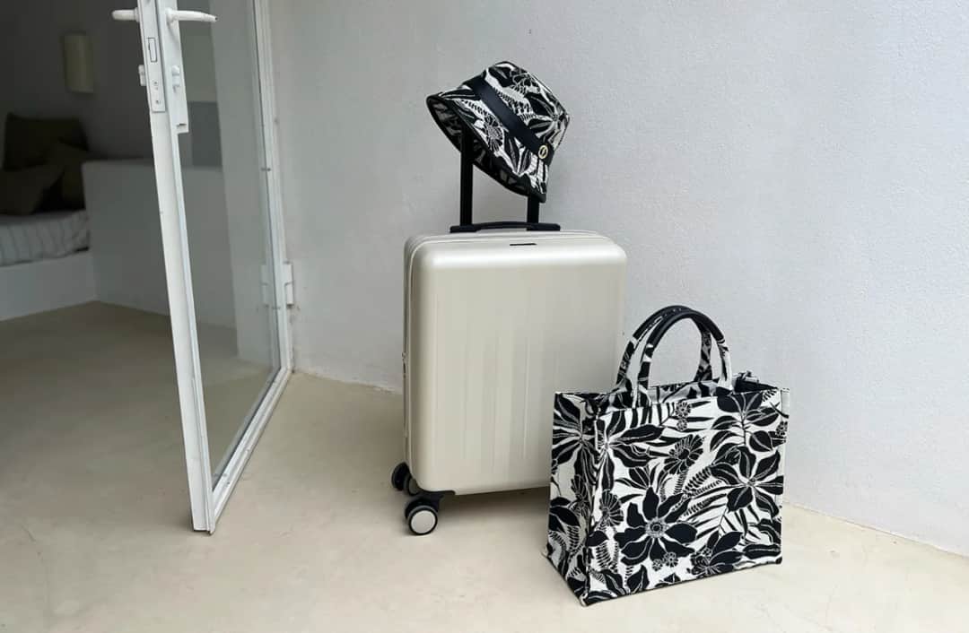 Jaki rozmiar walizki do samolotu? Uniknij problemów z bagażem