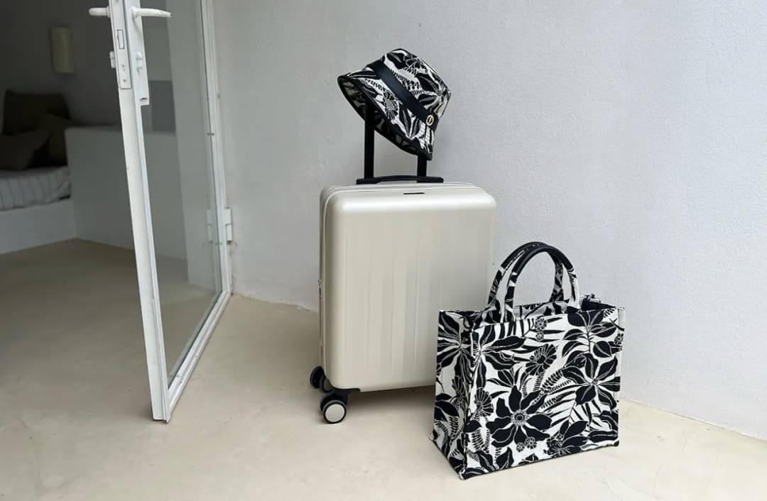 Jaki rozmiar walizki do samolotu? Uniknij problemów z bagażem