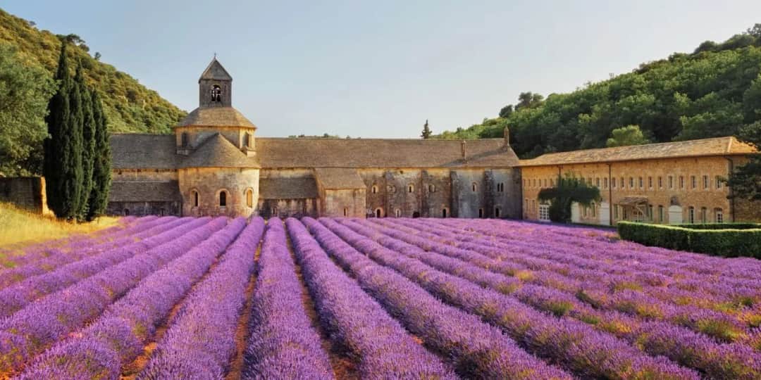 Prowansja atrakcje: Odkryj najpiękniejsze miejsca i ukryte skarby