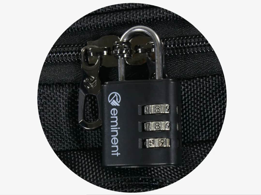 Jak naprawić zamek w walizce i uniknąć frustracji z podróży