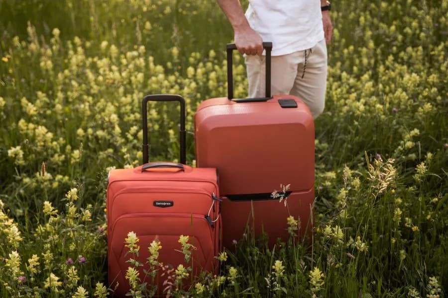 Jakie wymiary walizek do samolotu, by uniknąć dodatkowych opłat?