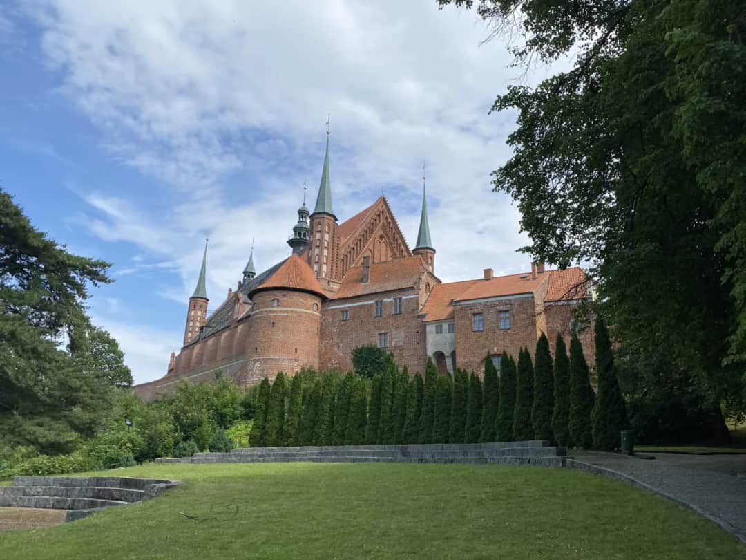 Frombork atrakcje – odkryj ukryte skarby i historyczne miejsca