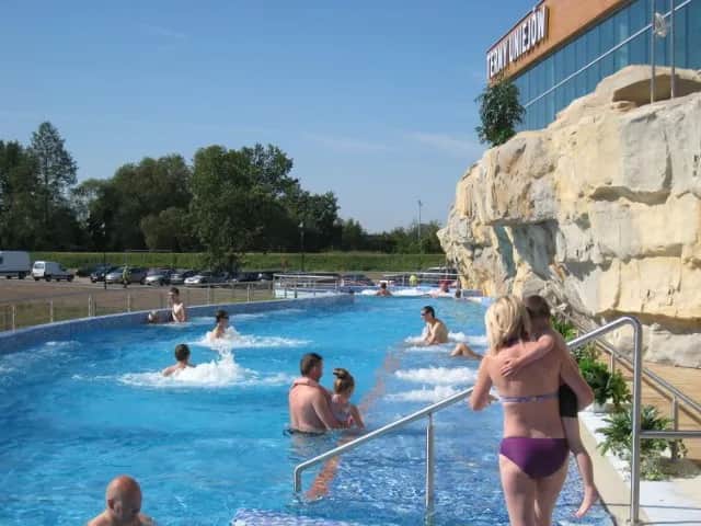 Najlepsze atrakcje w Jeziorsku, które musisz zobaczyć podczas wizyty